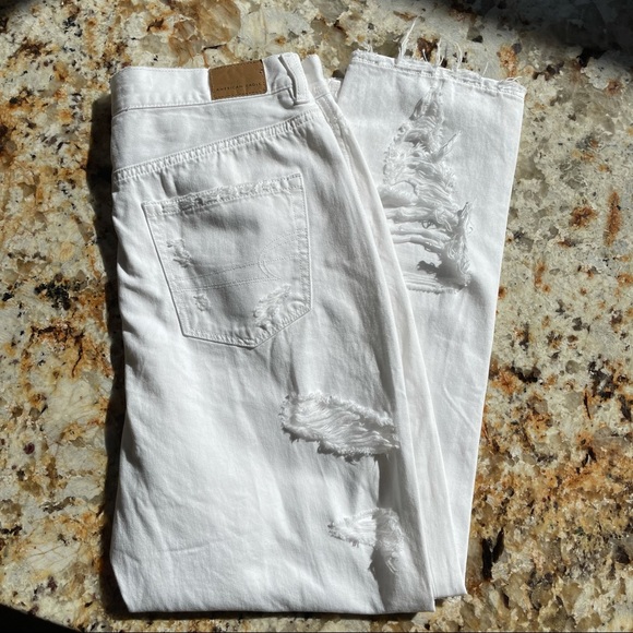 AMERICAN EAGLE, White, Distressed “Mom Jeans”, SZ 10 - Picture 2 of 7